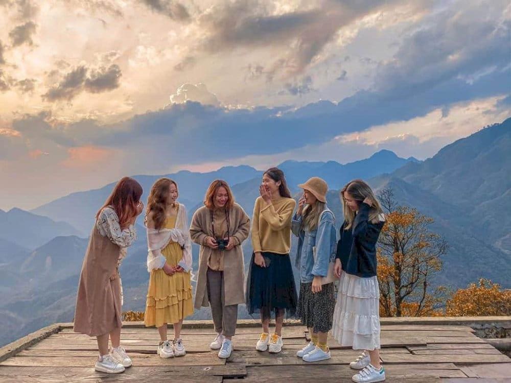 Chọn trang phục thanh lịch mà vẫn đầy nữ tính cho chuyến đi Sapa mùa xuân (Nguồn: Internet)